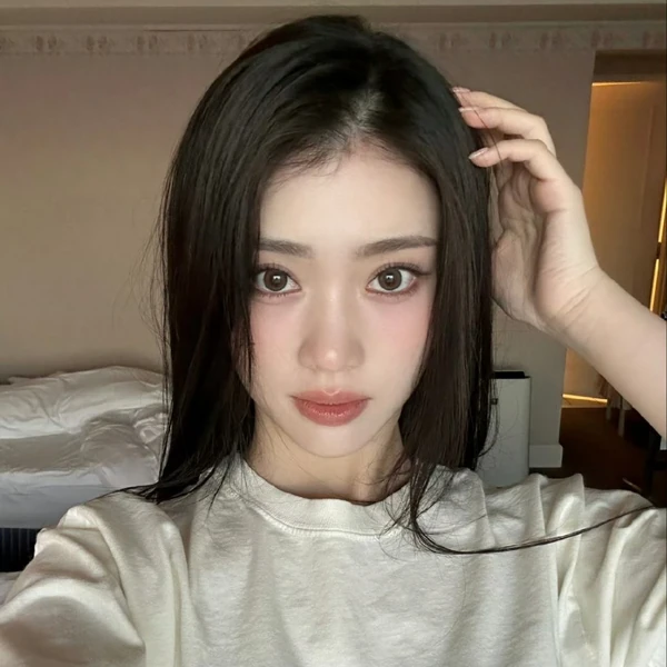 Shining profile picture of Xiao Ting (Kep1er) on today's Choeaedol