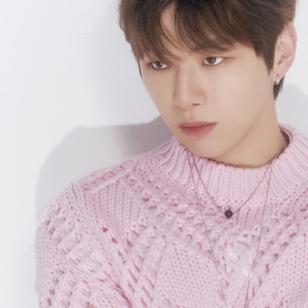 Foto perwakilan Kang Daniel yang bersinar hari ini di Choeaedol