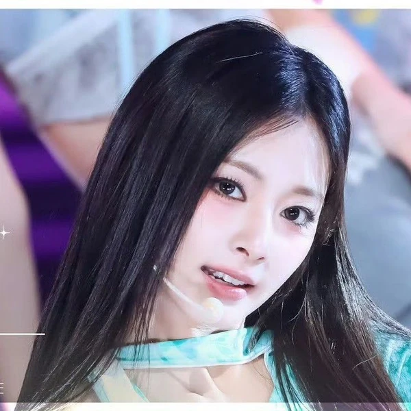 今日最受喜愛的子瑜 (TWICE)