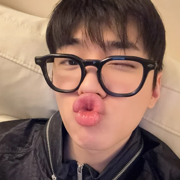 Best moment chosen by 宰燦 (DKZ) fandom