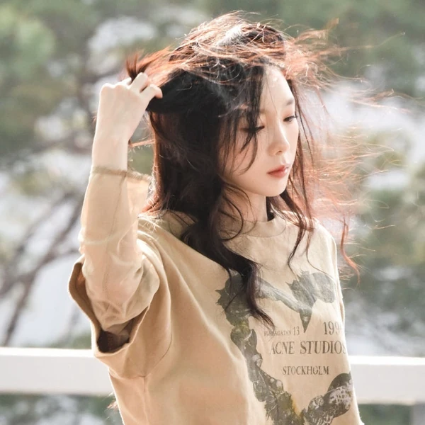 Today's Most Loved Taeyeon (Girls' Generation)