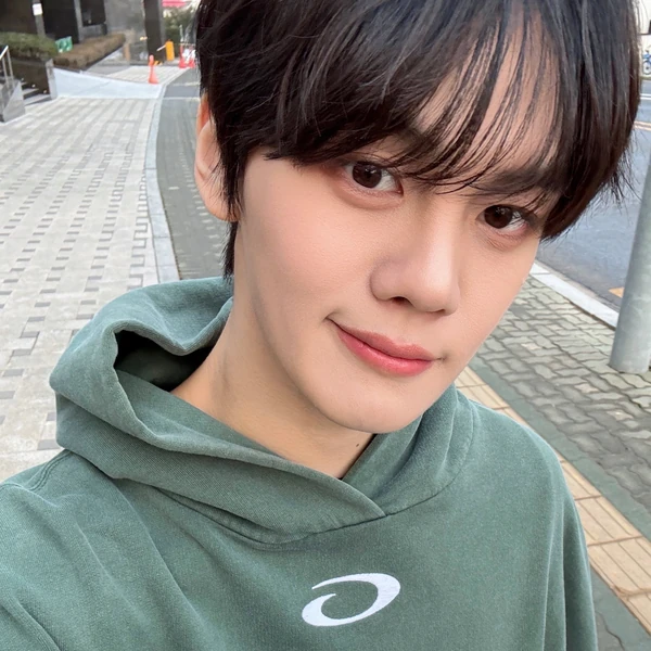 Top Photo Full of Kim Gyuvin (ZEROBASEONE) Love