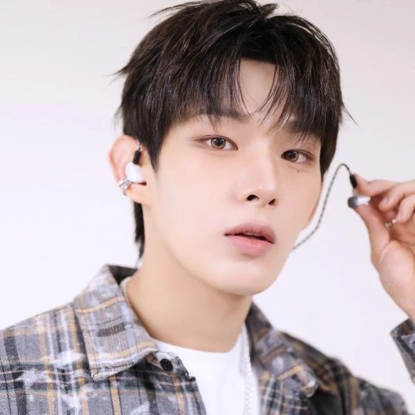 Today's Most Loved Steven (AHOF)