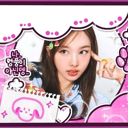 Foto Populer Penuh Cinta untuk TWICE