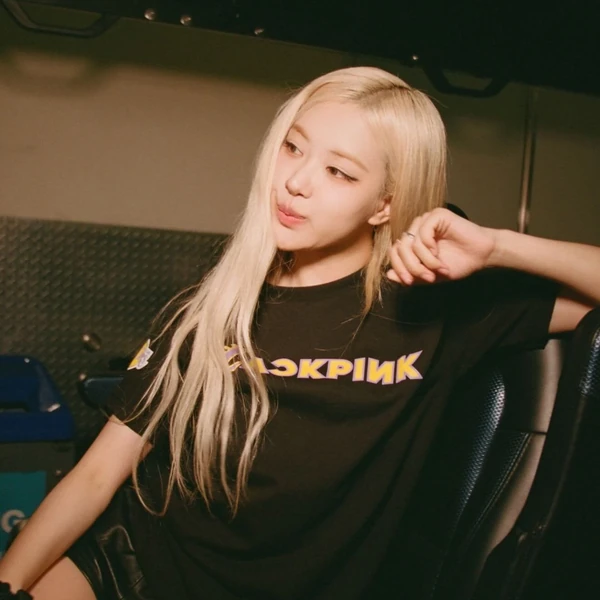 로제 (BLACKPINK) 팬심 가득한 인기 사진