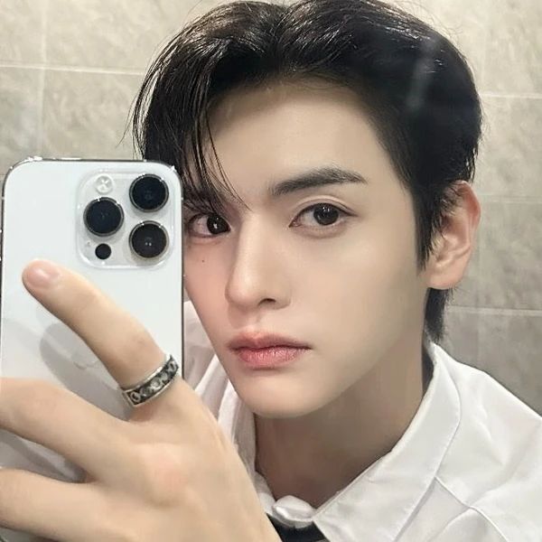 充满粉丝爱意的盛允 (n.SSign)人气照片