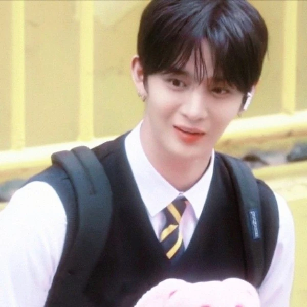 Today's Most Loved Bae Jinyoung