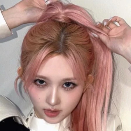 充满粉丝爱意的Gaeul (IVE)人气照片