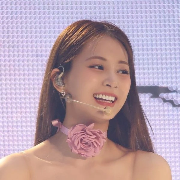 오늘 가장 사랑받은 쯔위 (TWICE)의 모습