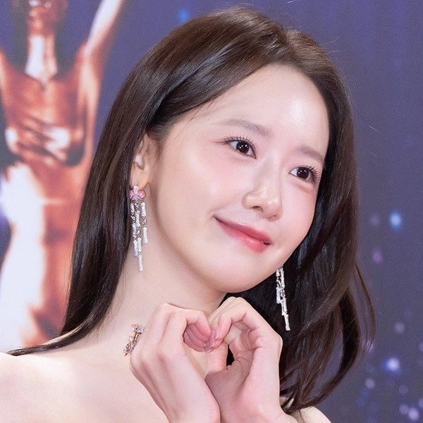 Top Photo Full of Yoona (Girls' Generation) Love