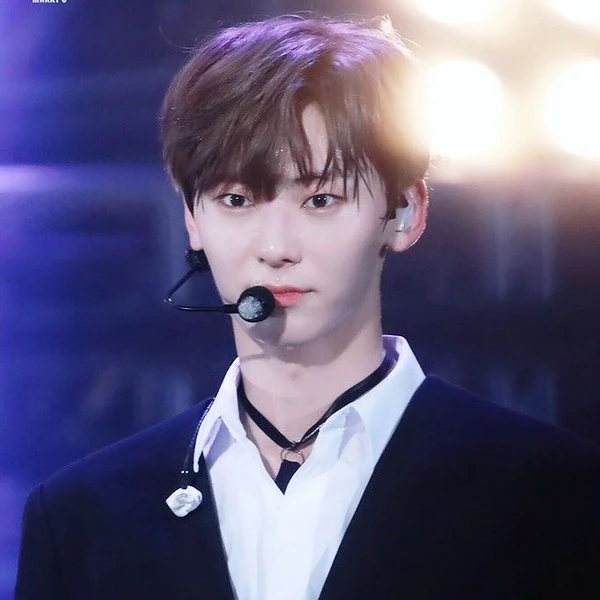 Today's Most Loved Hwang Minhyun