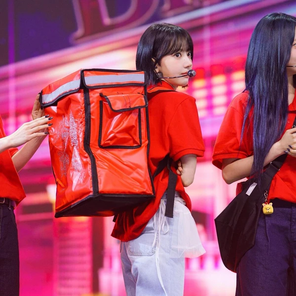 Top Photo Full of Sakura (LE SSERAFIM) Love