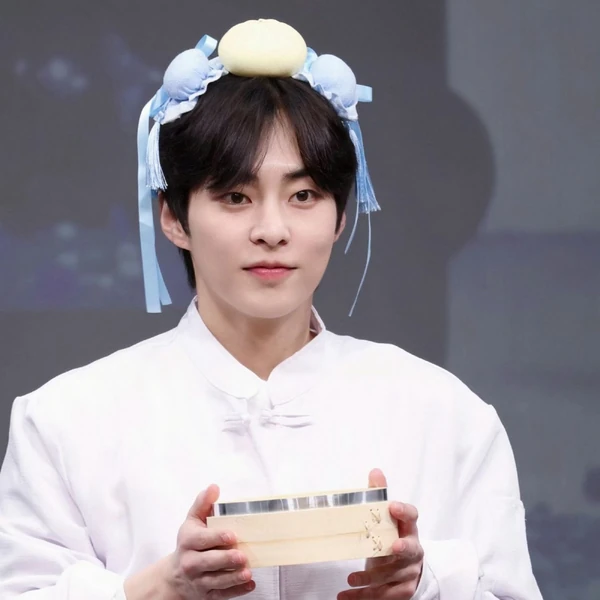 Today's Most Loved Xiumin (EXO)