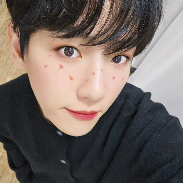 充滿粉絲愛意的伯賢 (EXO)人氣照片