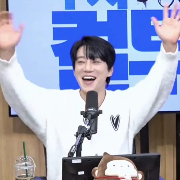 Top Photo Full of Hwang Chiyeol Love