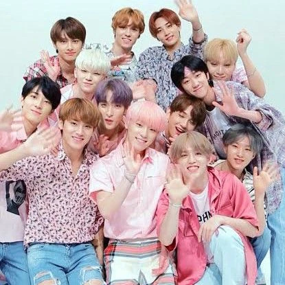 Foto Populer Penuh Cinta untuk SEVENTEEN
