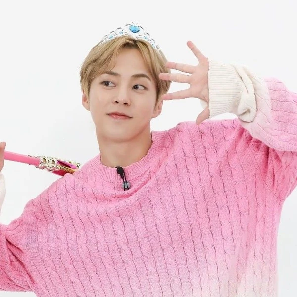 充滿粉絲愛意的Xiumin (EXO)人氣照片