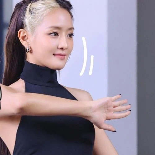 Today's Most Loved Minnie (i-dle)