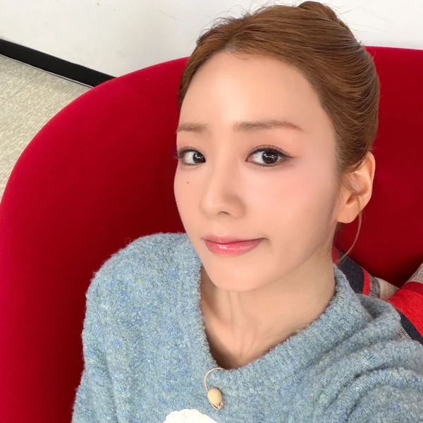 Top Photo Full of Yoon Bomi (Apink) Love