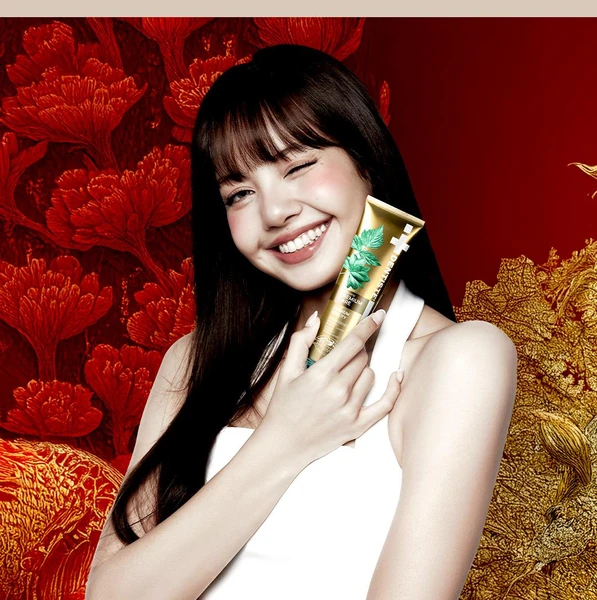 오늘 가장 사랑받은 리사 (BLACKPINK)의 모습