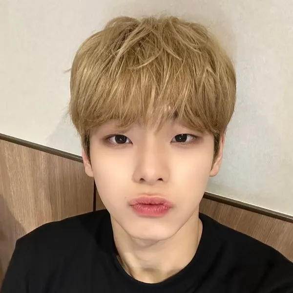 Signature photo of Kim Dogyun (82MAJOR) capturing their charm