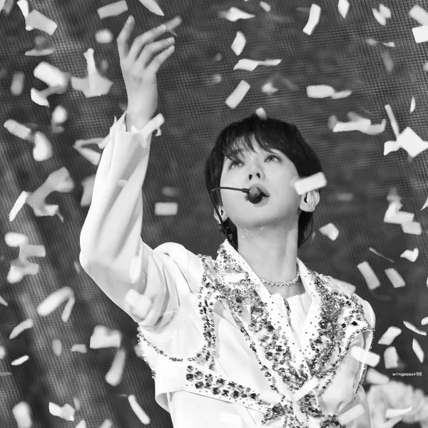 오늘 가장 사랑받은 백현 (EXO)의 모습