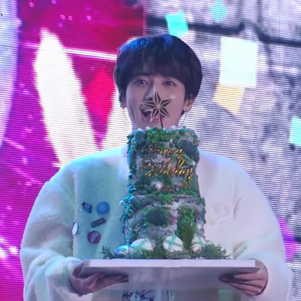 오늘 가장 사랑받은 태현 (투모로우바이투게더)의 모습