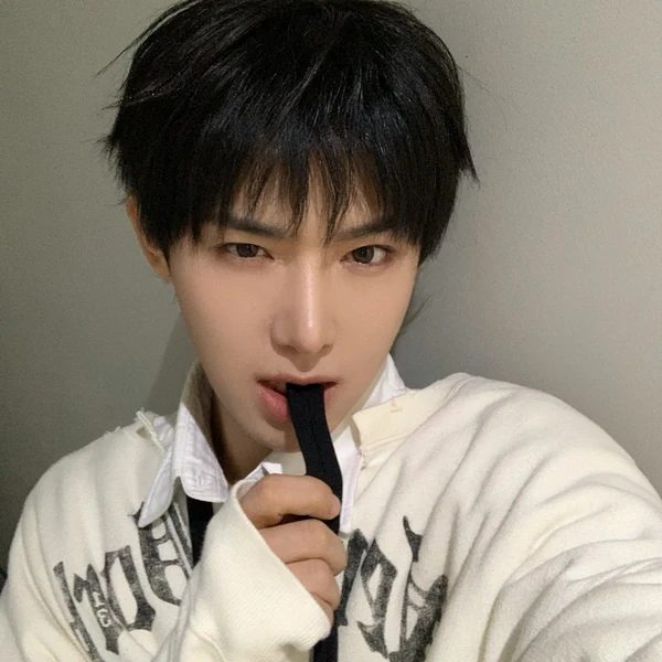 Today's Most Loved Yi Chen (MODYSSEY)