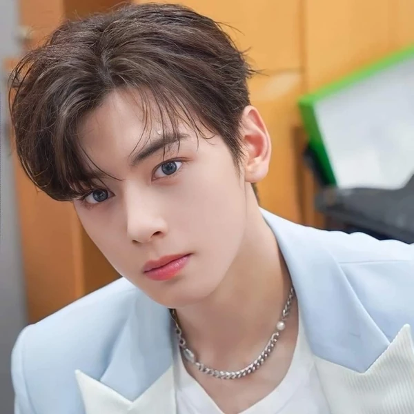 Top Photo Full of ASTRO Love