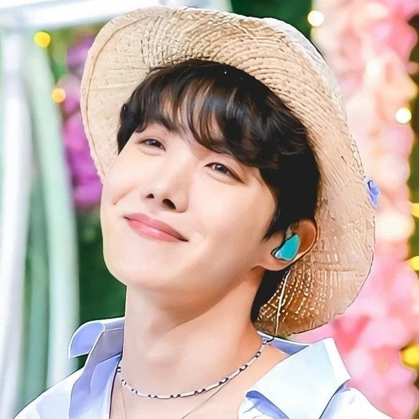 Momen Terbaik j-hope (BTS) Pilihan Penggemar