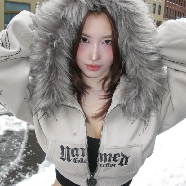 오늘 가장 사랑받은 모모 (TWICE)의 모습