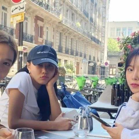 Foto Populer Penuh Cinta untuk MAMAMOO