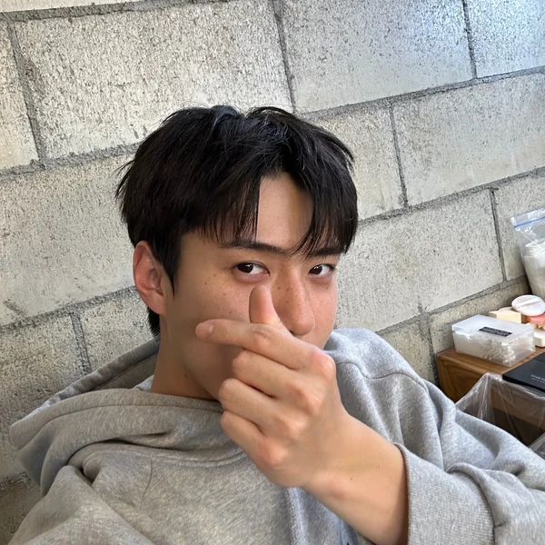 充滿粉絲愛意的EXO人氣照片