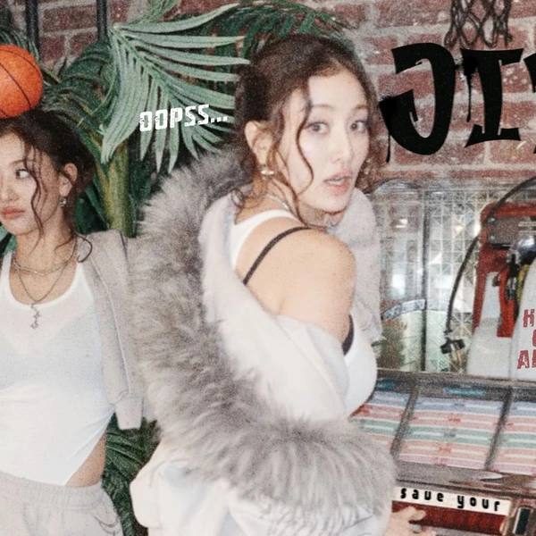 오늘 가장 사랑받은 지효 (TWICE)의 모습