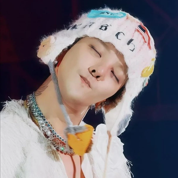 Today's Most Loved G-DRAGON (BIGBANG)