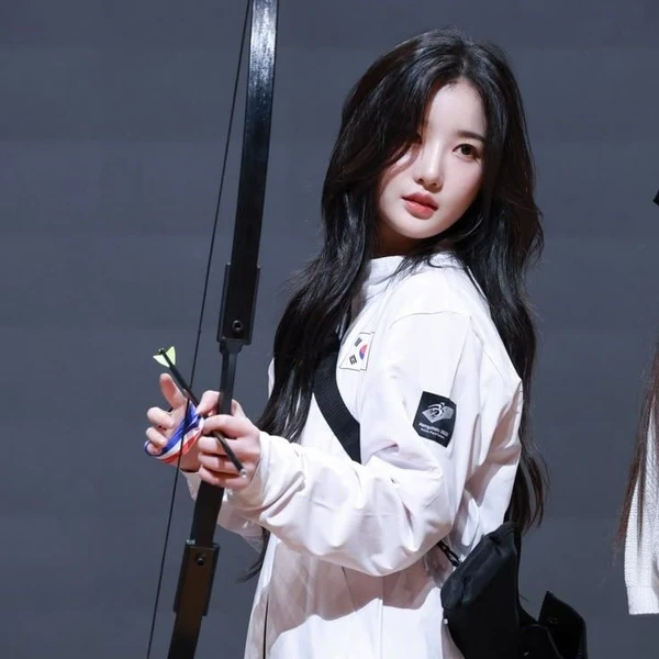 Top Photo Full of Kim Yooyeon (tripleS) Love