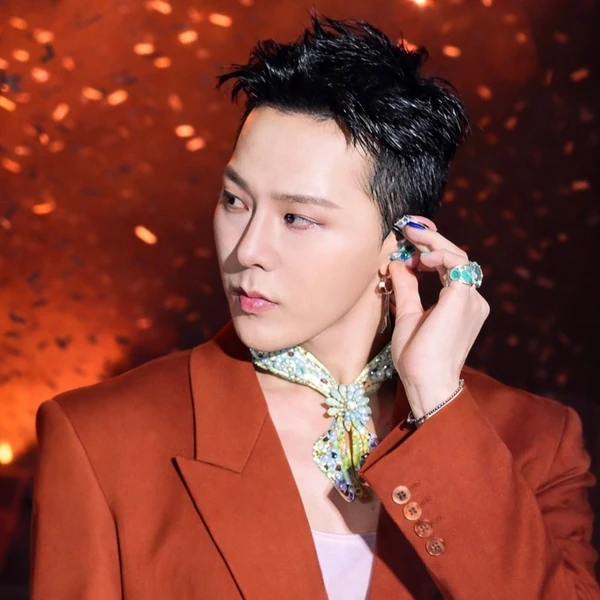 투표로 선정된 G-DRAGON (빅뱅)의 인기 프로필 이미지