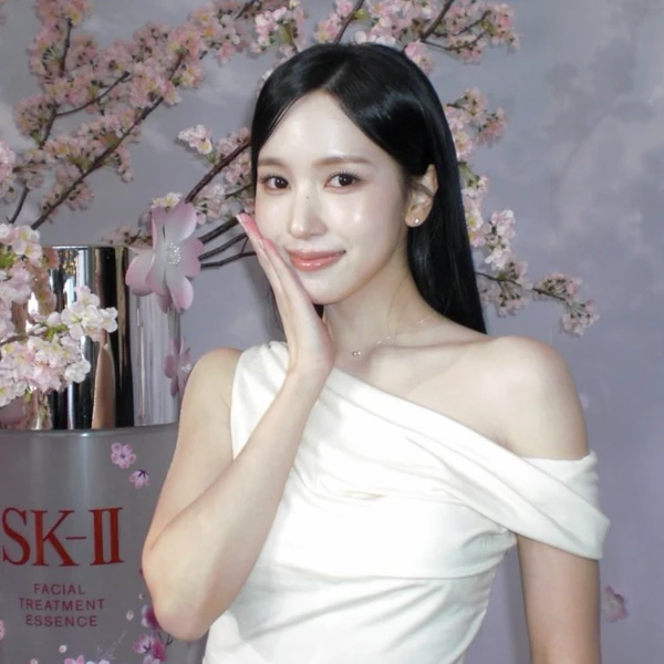 오늘 가장 사랑받은 미나 (TWICE)의 모습