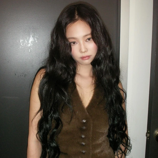 제니 (BLACKPINK) 팬심 가득한 인기 사진