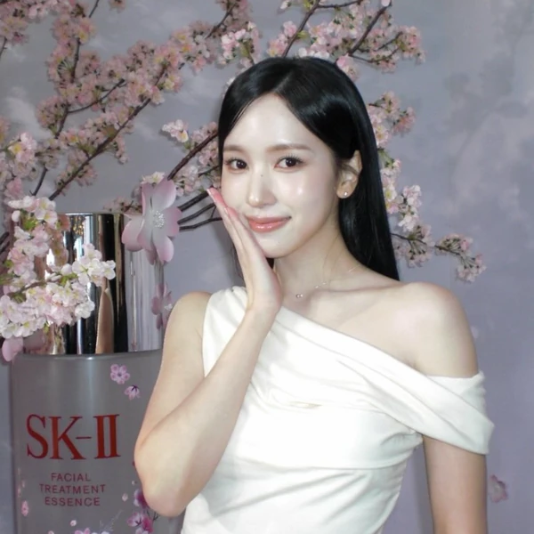 Penampilan Mina (TWICE) yang Paling Dicintai Hari Ini