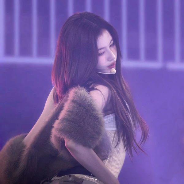 充滿粉絲愛意的Sana (TWICE)人氣照片