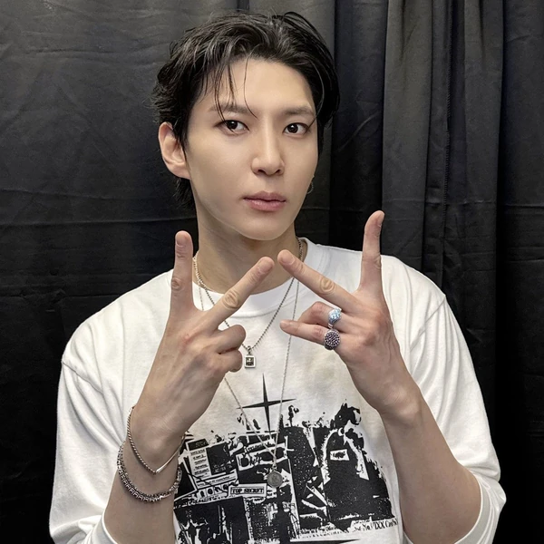 오늘 가장 사랑받은 레오 (빅스)의 모습