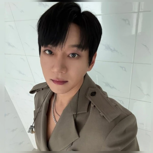 Top Photo Full of Hwang Chiyeol Love