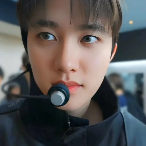 오늘 가장 사랑받은 디오 (EXO)의 모습