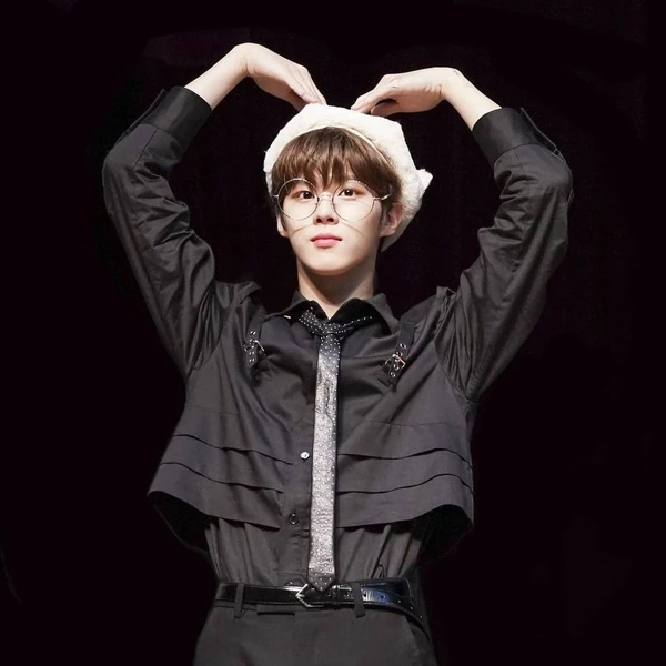 김우석 팬심 가득한 인기 사진