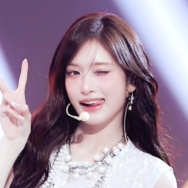 充满粉丝爱意的IVE人气照片