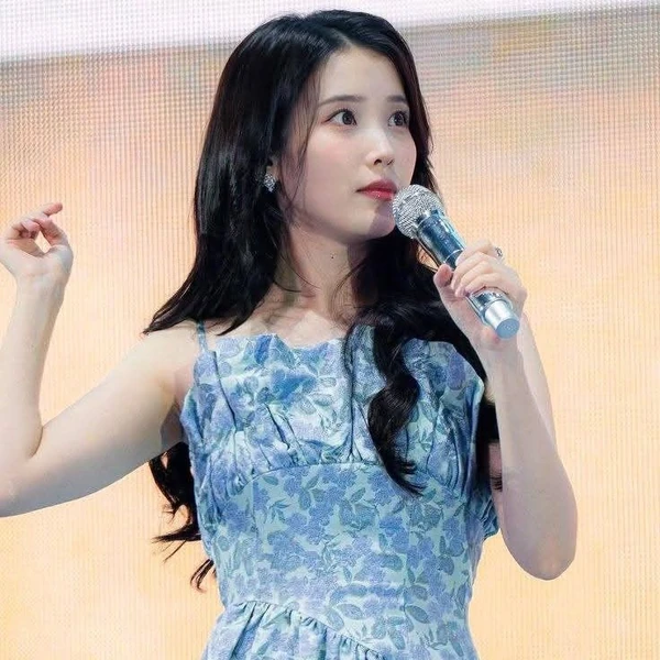 Momen Terbaik IU Pilihan Penggemar