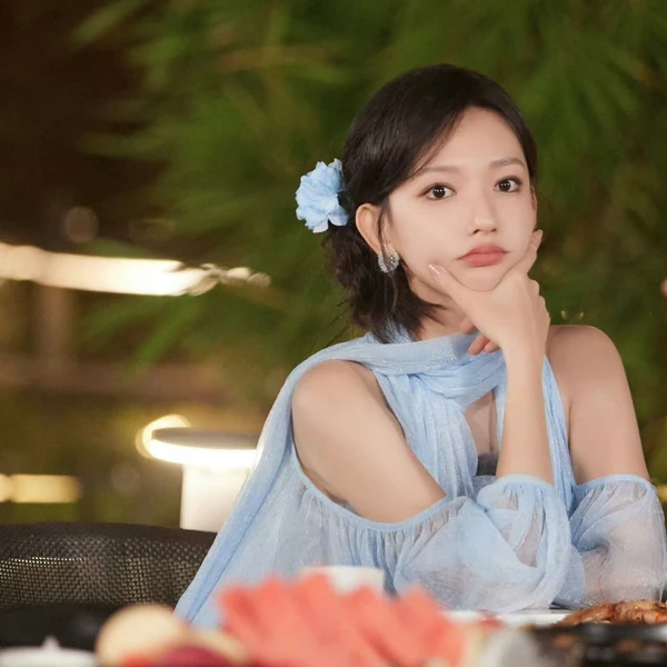 Today's Most Loved Cheng Xiao