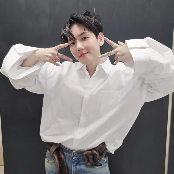 백현 (EXO) 팬심 가득한 인기 사진