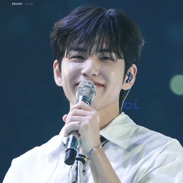 充滿粉絲愛意的元弼 (DAY6)人氣照片